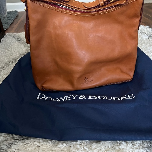 Dooney and Bourke Lucy medium hobo in Natural Florentine leather. - Picture 3 of 12